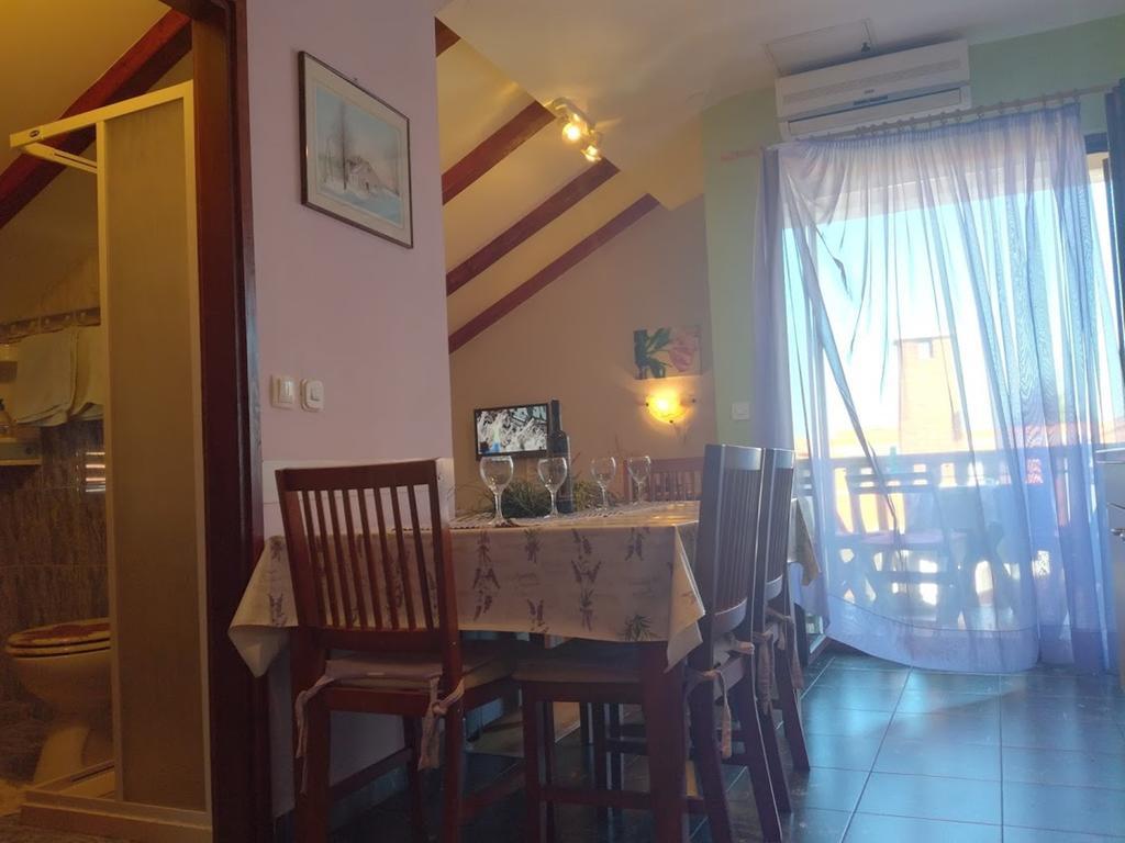 Apartments Tamara Sukošan エクステリア 写真